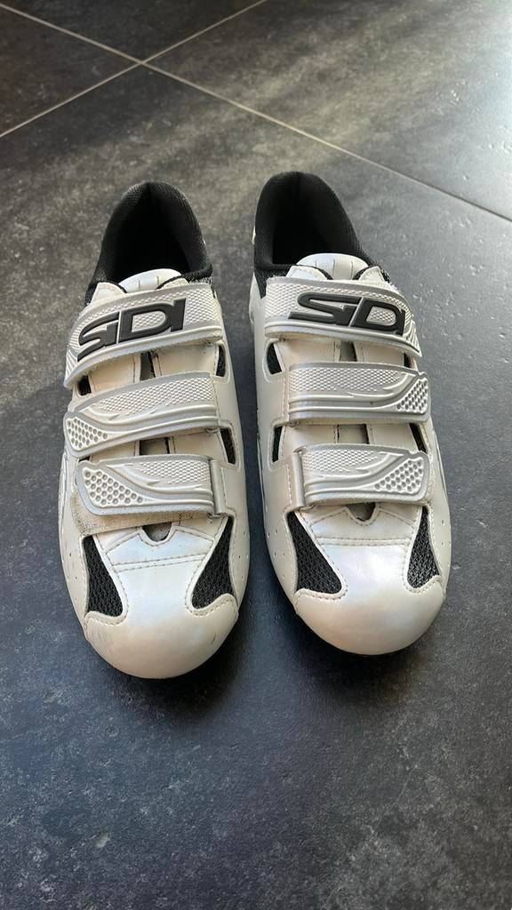 Sidi fietsschoenen mt 40 (valt klein) prima staat), Ophalen, Zo goed als nieuw