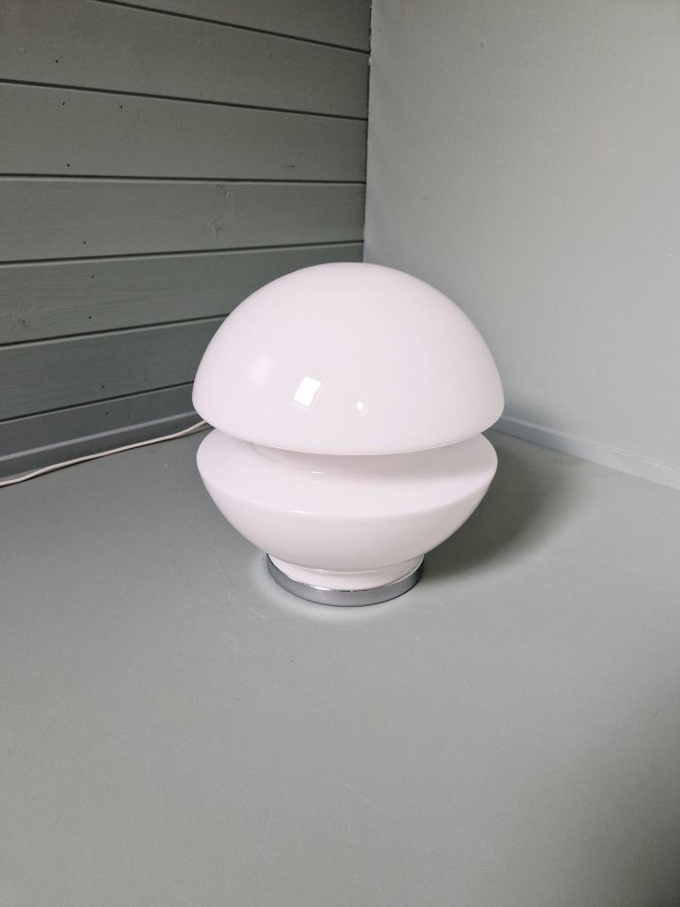 Lampe à poser Space Age en opaline blanche, 1970, Enlèvement ou Envoi