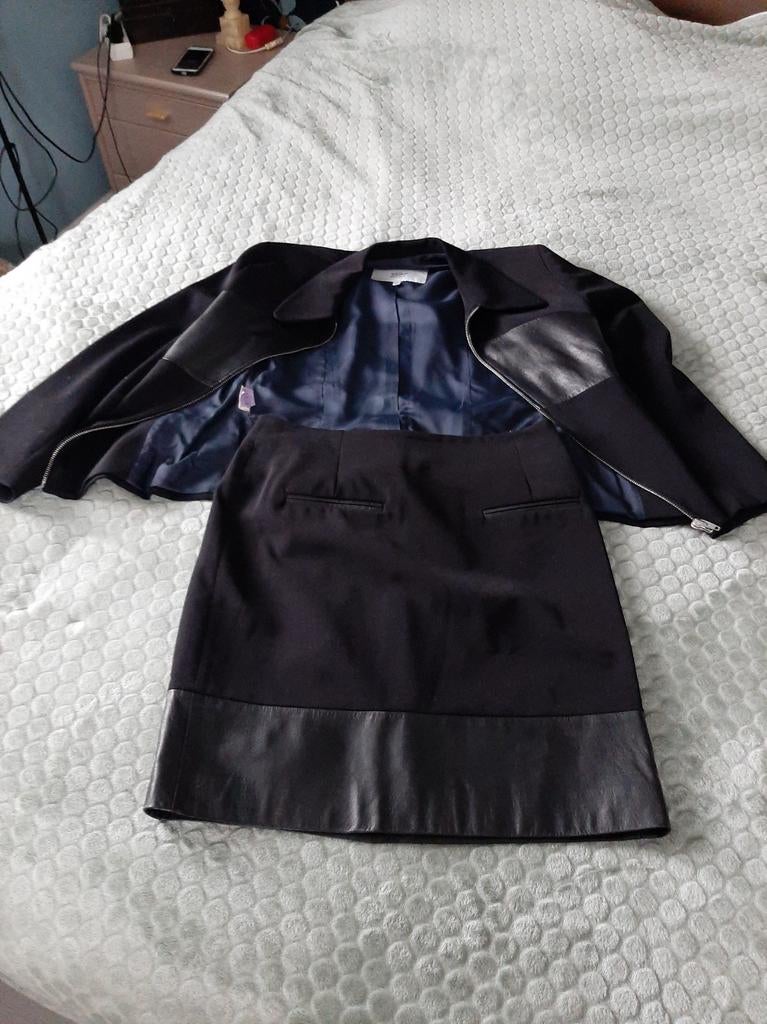 Vest en rok van merk kyuso., Ophalen of Verzenden, Zo goed als nieuw, Maat 42/44 (L)