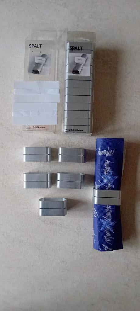 12 ronds de serviettes avec étiquettes, Neuf, Enlèvement ou Envoi, Autres types, Autres matériaux