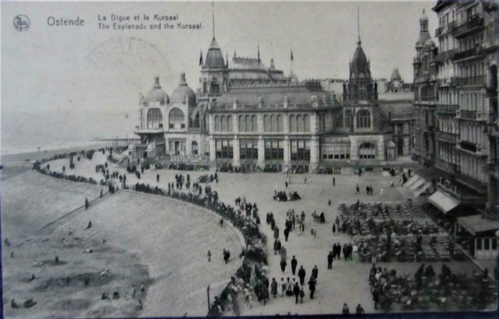 POSTKAART-OOSTENDE, HET STRAND, DE DIJK  EN HET KURSAAL 1923, Ophalen of Verzenden, 1920 tot 1940, Gelopen, West-Vlaanderen