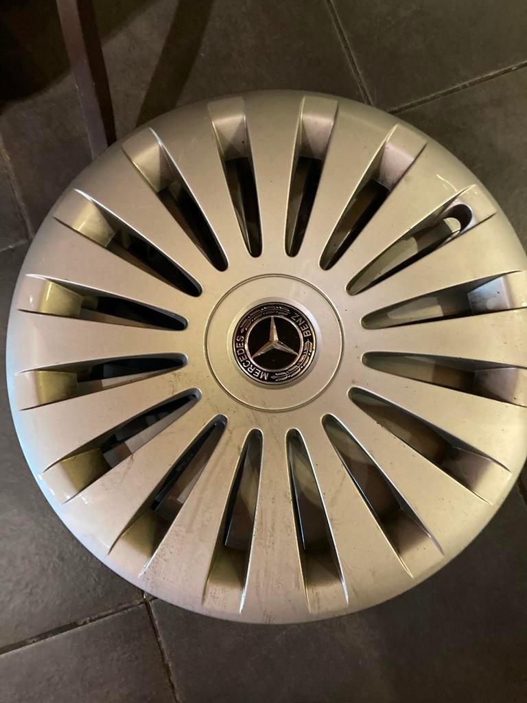 Nieuwe velgen en wieldoppen Mercedes 17 inch, Auto diversen, Wieldoppen, Ophalen, Nieuw