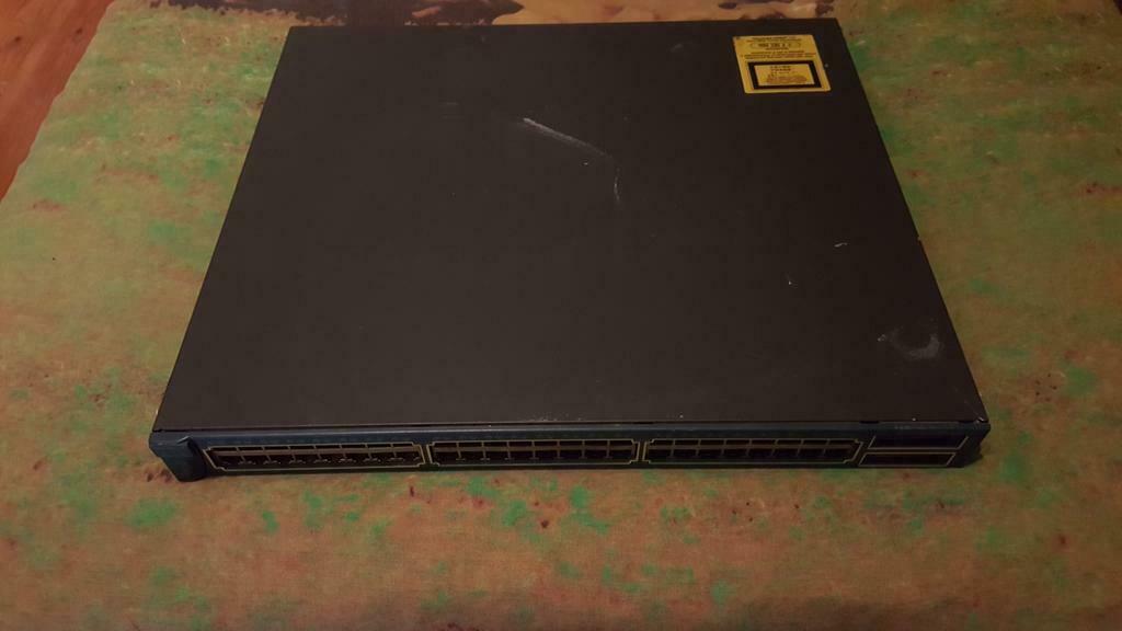 Cisco WS-C3548-XL-EN Catalyst 3500 Series 48Port switch, Computers en Software, Routers en Modems, Gebruikt, Ophalen of Verzenden