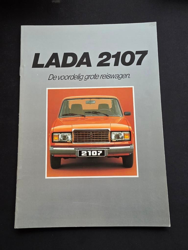 Brochure Lada 2107, Livres, Autos | Brochures & Magazines, Enlèvement ou Envoi