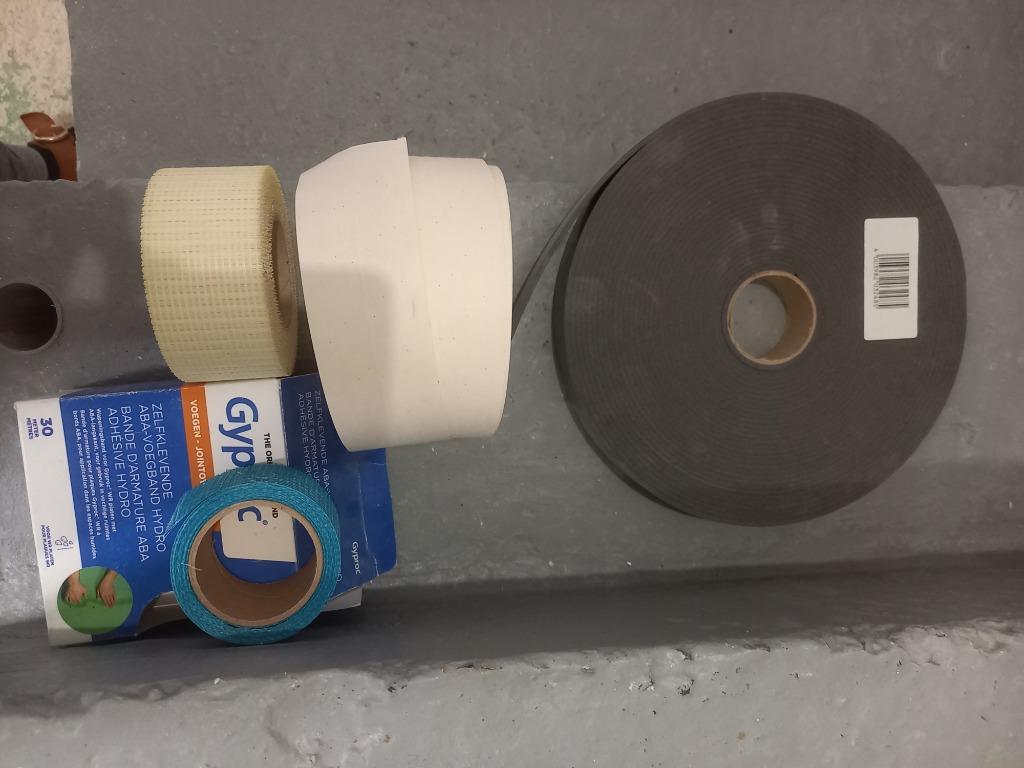 Allerei klus materiaal, Ophalen