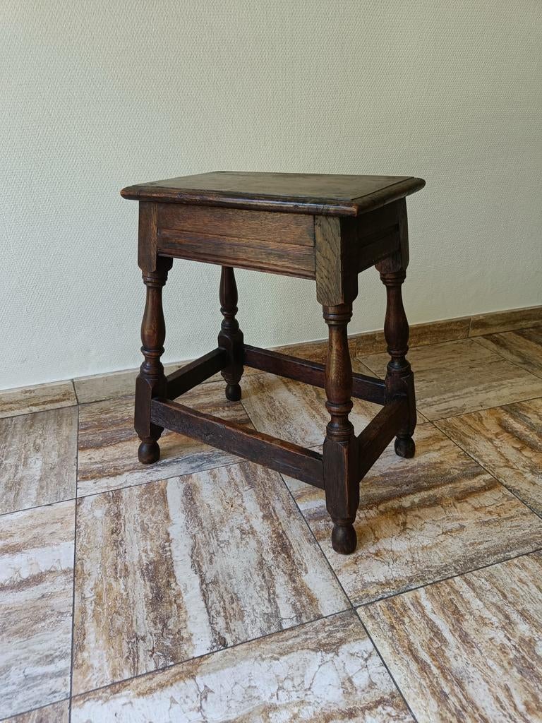 Antieke Engelse joint stool / krukje uit de 18e eeuw, Envoi