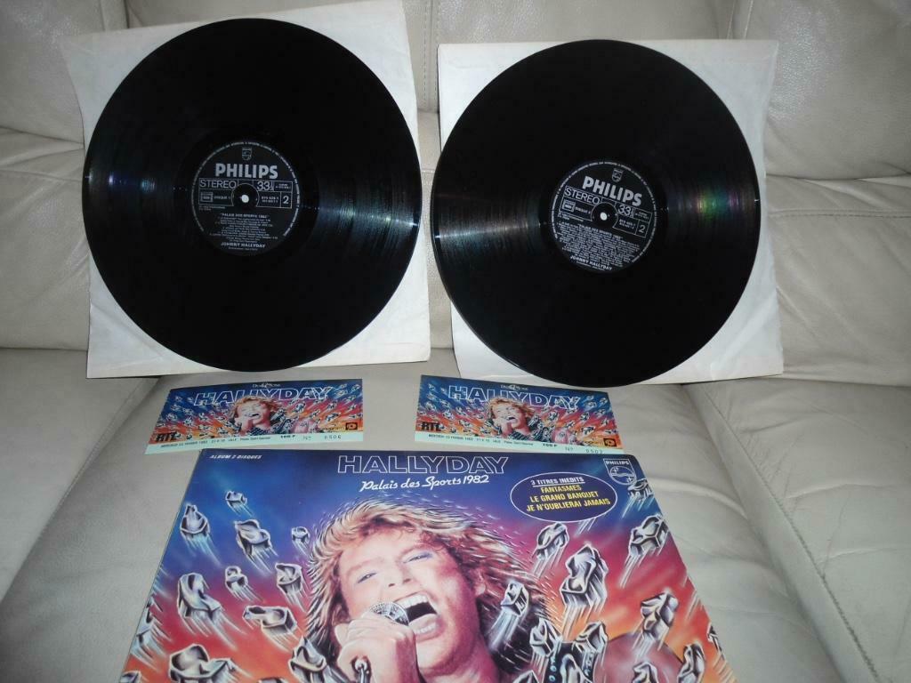 Ancien Double 33 Tours Johnny + 2 Tickets pour ce concert., Enlèvement ou Envoi, Utilisé, Autres formats, Pop rock
