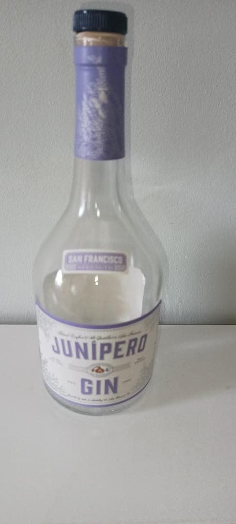 Lege fles Junipero Gin (San Francisco) 49.3 % alc. vol., Verzenden, Zo goed als nieuw, Verpakking