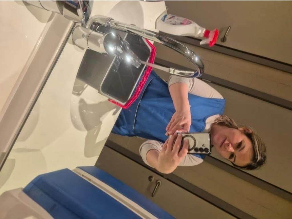 Femme de ménage 0465701042