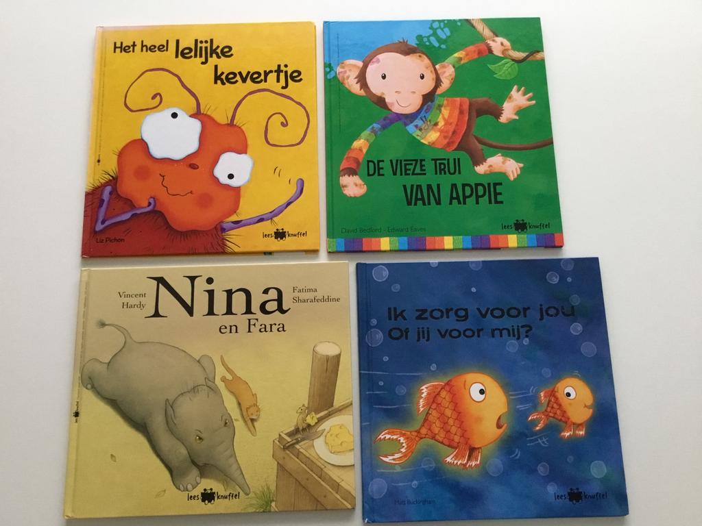 4 Kinderboeken De Leesknuffel, Boeken, Ophalen of Verzenden, Zo goed als nieuw