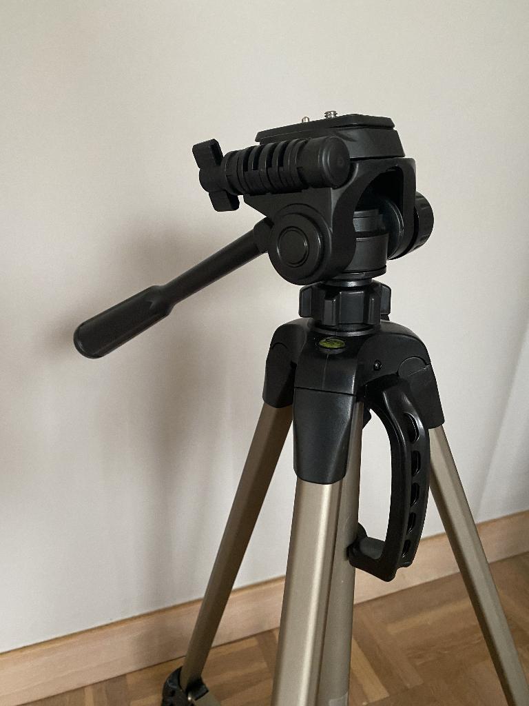 Aluminium statief Action Line standaard met opbergtas:, Audio, Tv en Foto, Fotografie | Statieven en Balhoofden, Ophalen, Zo goed als nieuw