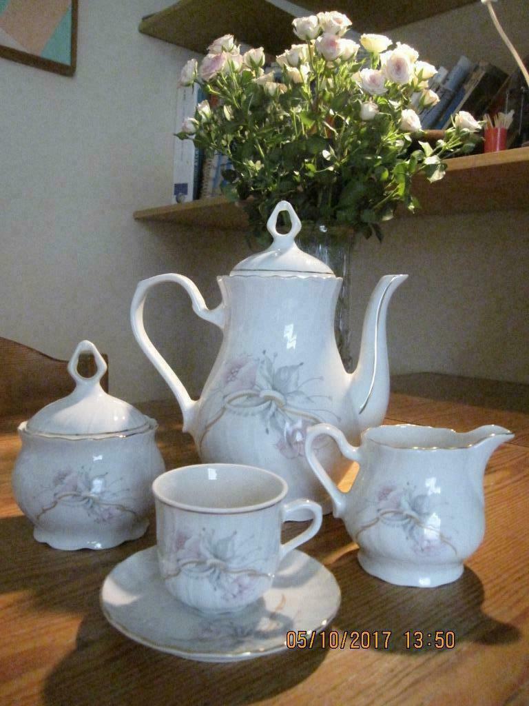 12 persoons koffieservice, Ophalen, Nieuw, Porselein, Compleet servies