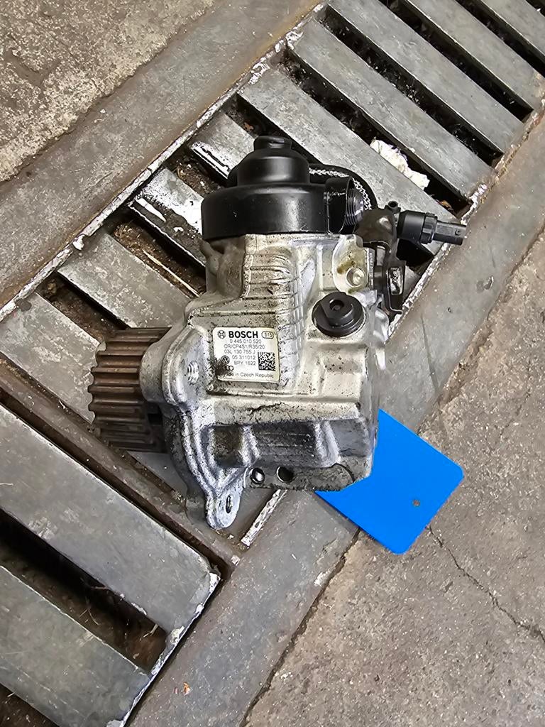 Pompe à essence Transporter 2.0 tdi 03L130755J, Enlèvement ou Envoi