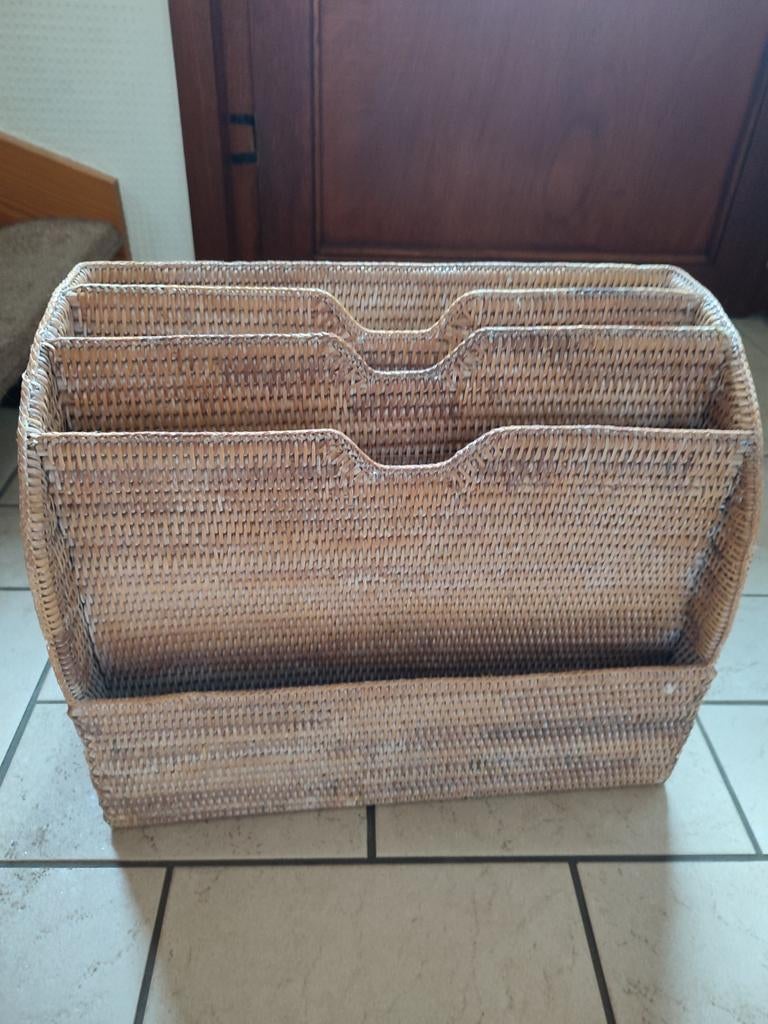Rieten krantenhouders, Huis en Inrichting, Woonaccessoires | Kisten, Ophalen