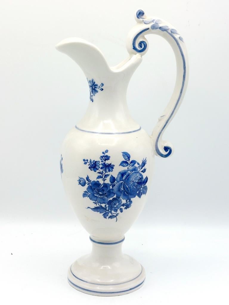Kruik met Delftsblauw bloemmotief, Ophalen