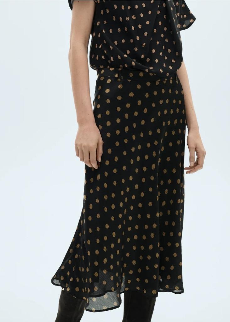 Jurk zwart met gouden bolletjes one size, Kleding | Dames, Jurken, Ophalen of Verzenden, Nieuw, Maat 38/40 (M), Zwart