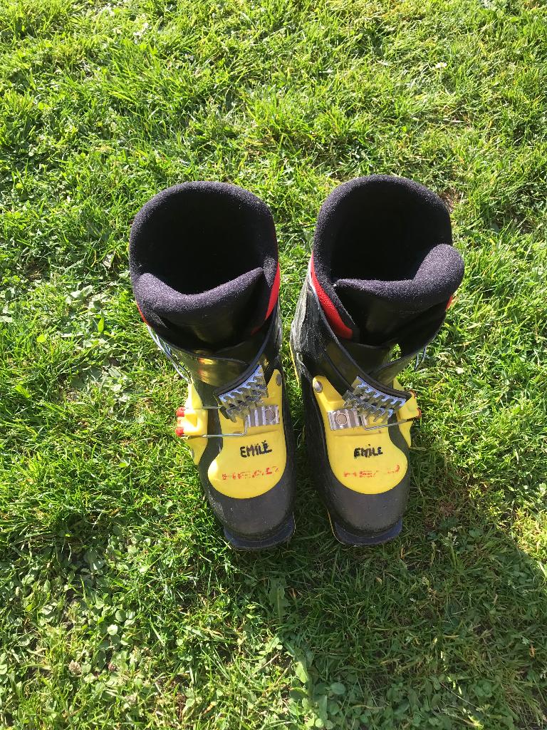 Ski, bâtons et chaussures pour enfants de 7-8 ans, 30-31, Enlèvement, Utilisé, Ski, Skis