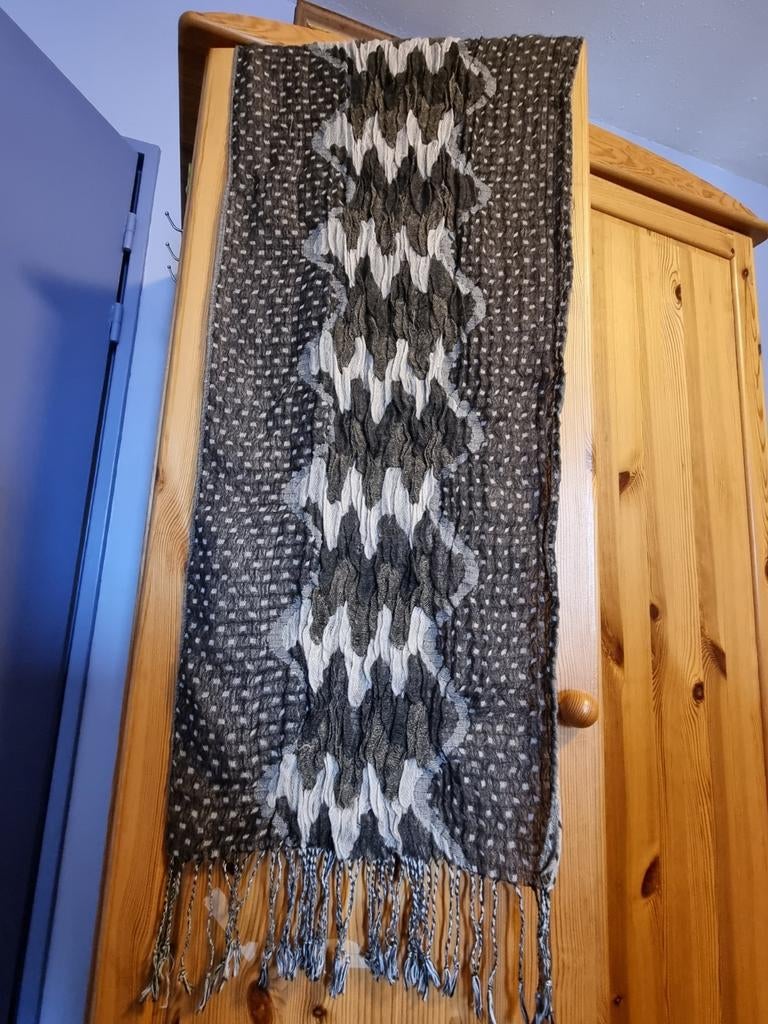 Grand foulard mi-saison 3D beige brun 170 x 40 cm, Enlèvement ou Envoi, Porté