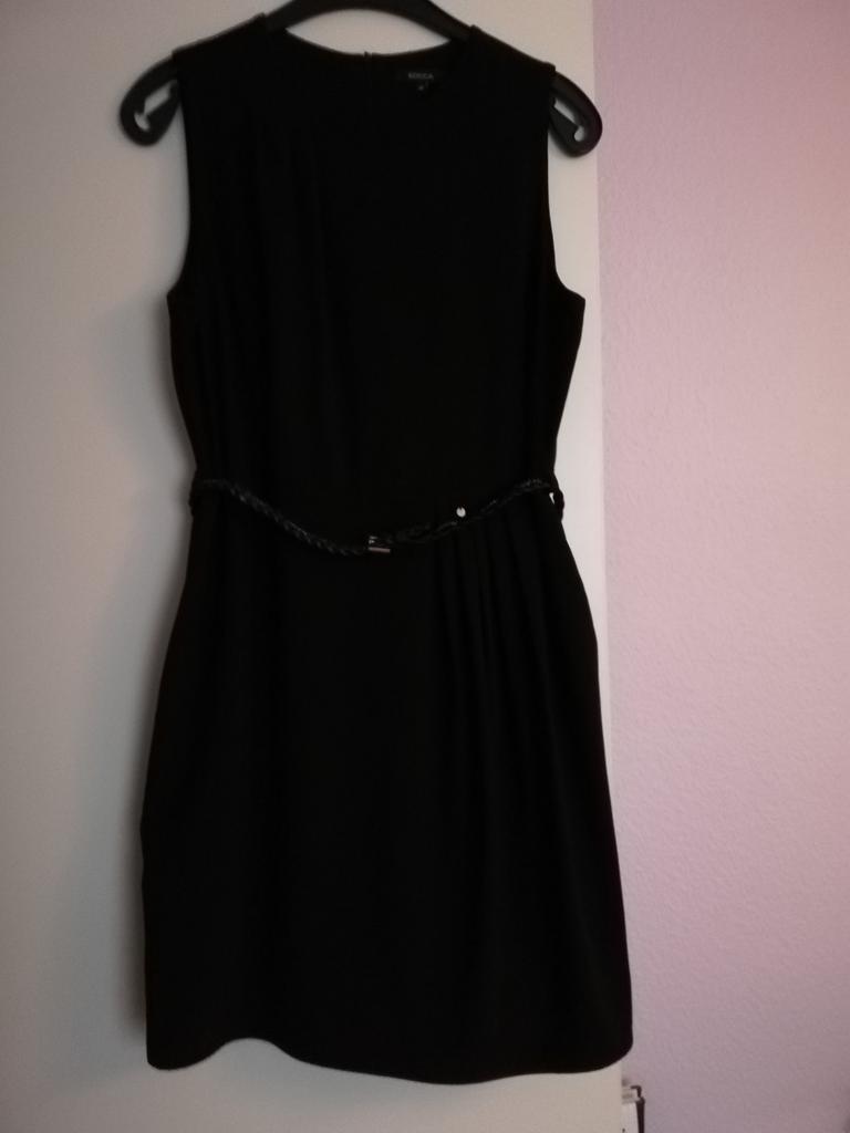 Petite robe noire Kokka, Taille 38/40 (M), Enlèvement ou Envoi, Au-dessus du genou, Comme neuf