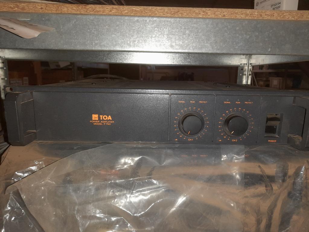 TOA power amplifier model P75D 2 stuks, Audio, Tv en Foto, Ophalen, Zo goed als nieuw