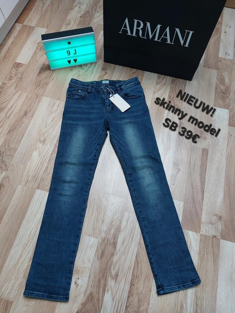 NIEUW  ARMANI  junior, Ophalen of Verzenden, Nieuw