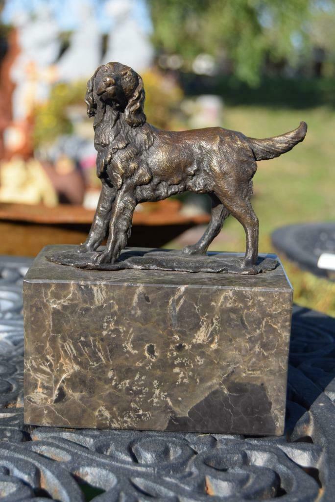 Bronze animalier signé (un chien de chasse), Enlèvement, Bronze