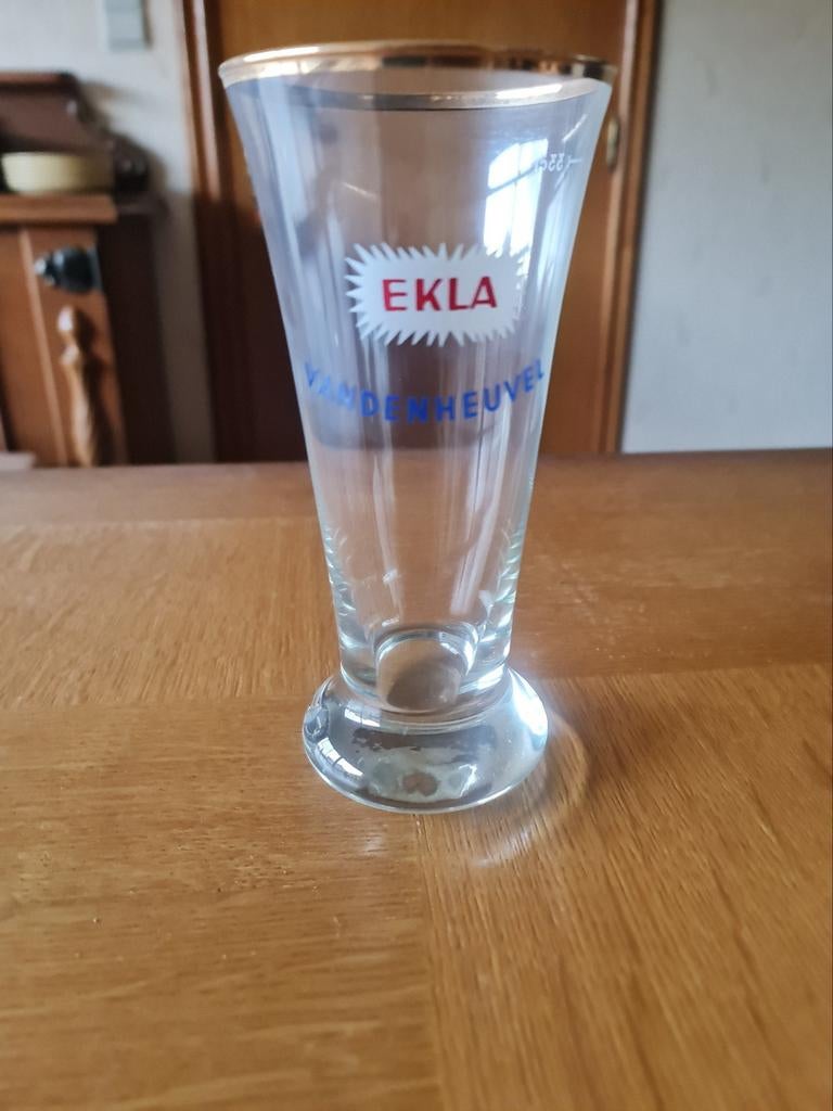 Glazen: bierglas Ekla Vandenheuvel / Brussel, Enlèvement ou Envoi, Comme neuf