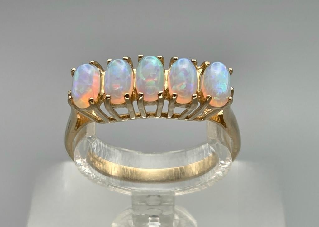 Bague vintage en or avec pierre précieuse opale. 2026/23, Bijoux, Sacs & Beauté, Bagues, Autres couleurs, Plus petit que 17, Comme neuf