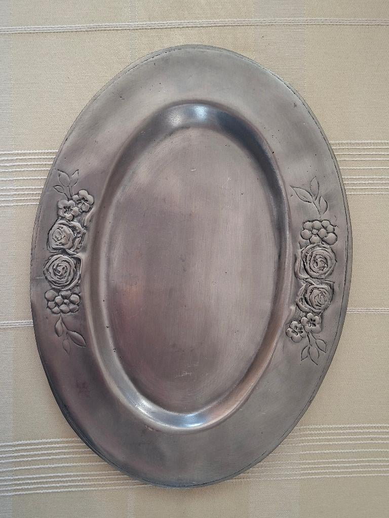 Vintage tinne schotel met bloemgravure, Antiek en Kunst, Antiek | Tin, Ophalen of Verzenden