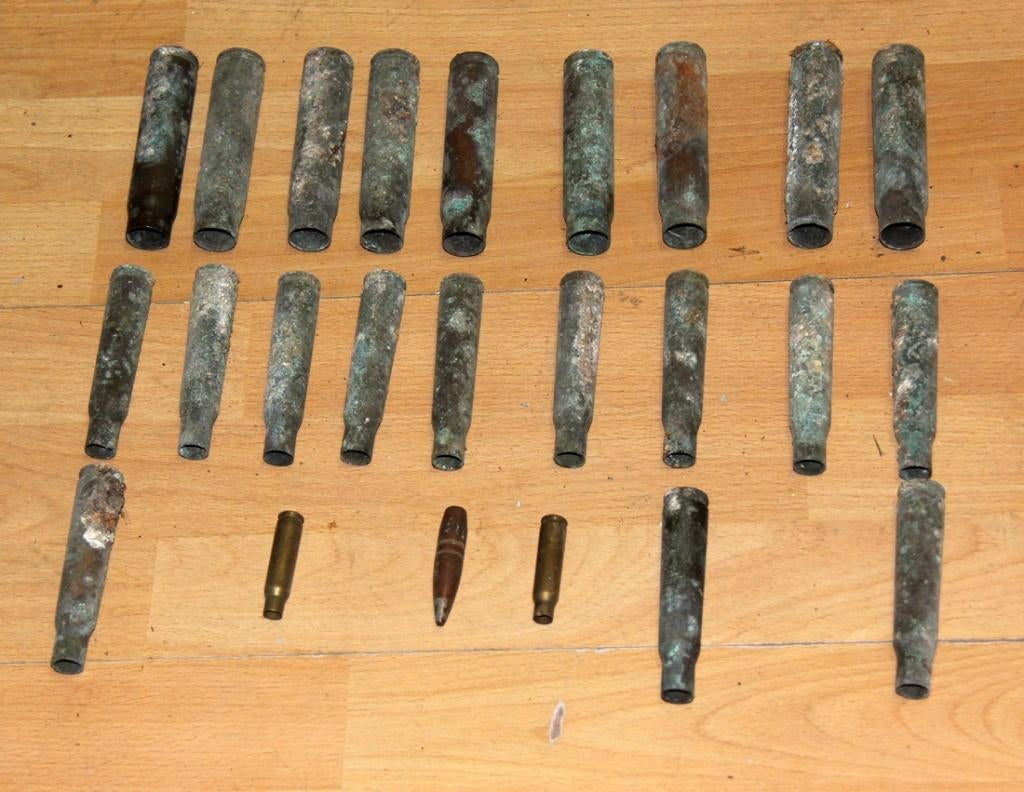 oude kogelhulzen opgegraven, Verzamelen, Militaria | Algemeen, Ophalen of Verzenden