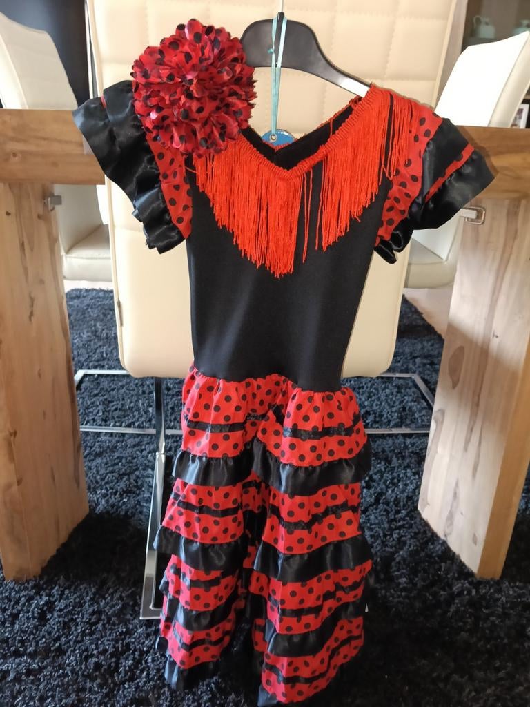 Mooi Spaans kleedje. Rood. Maat 10., Ophalen