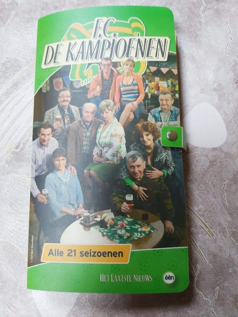 DVD Fc de kampioenen, Enlèvement ou Envoi, Coffret, Neuf, dans son emballage, Comédie