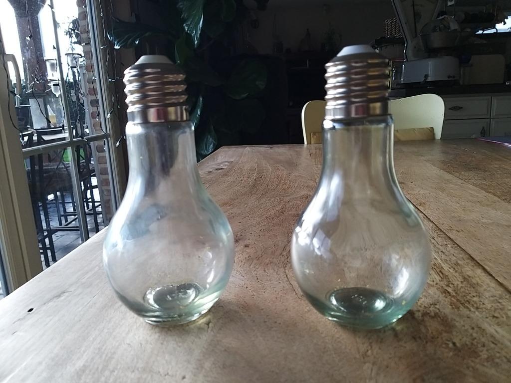 Vaasje gloeilamp, Huis en Inrichting, Woonaccessoires | Vazen, Zo goed als nieuw, Ophalen