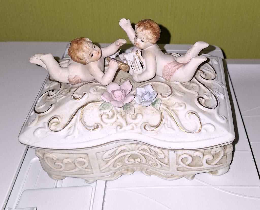 decoratief porseleinen juwelen doosje, Ophalen of Verzenden