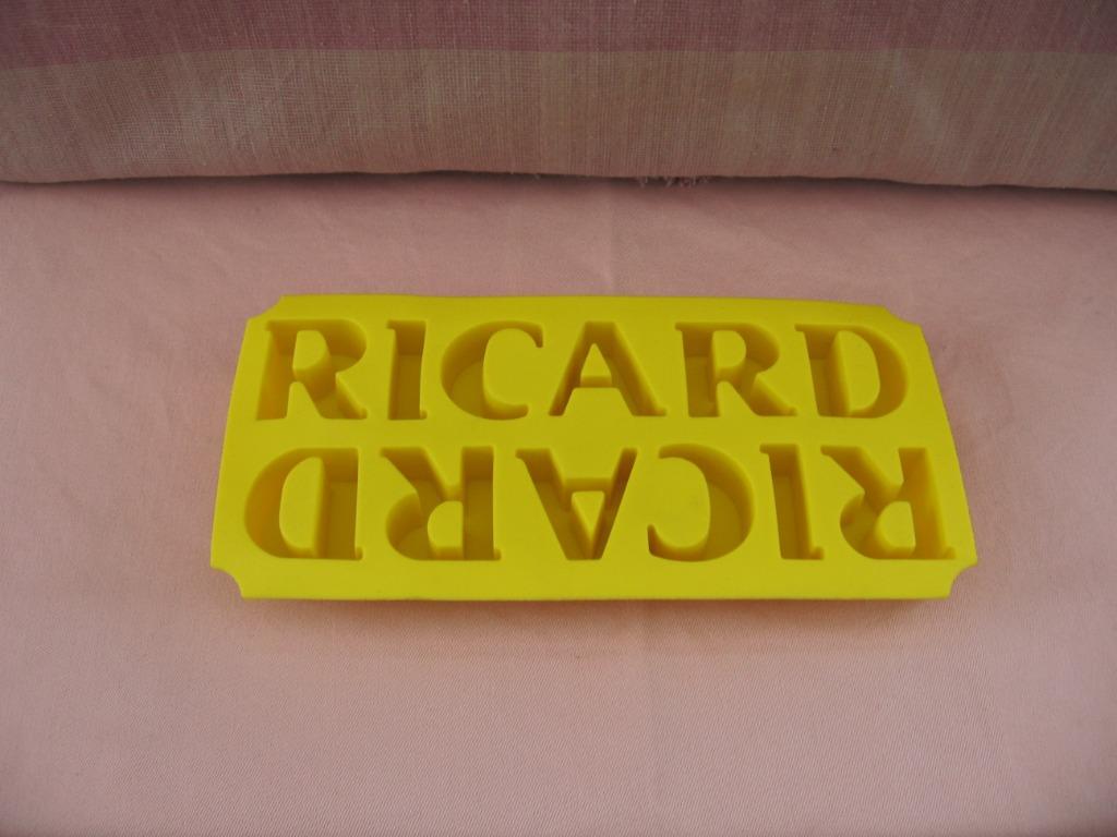 Coupe-glaçons Ricard jaune, lettres RICARD, à l'envers, Enlèvement ou Envoi, Comme neuf, Ustensile