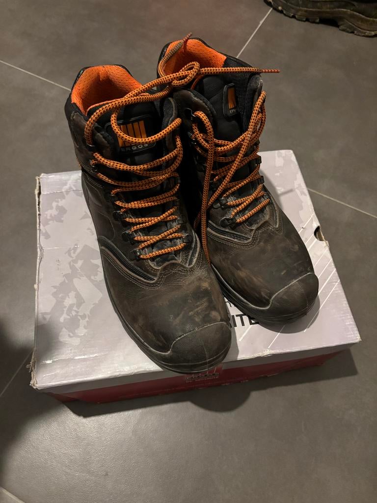 Chaussures de sécurité Ergos – Taille 44 – Quasi neuves, Neuf, Chaussures de travail, Brun, Enlèvement