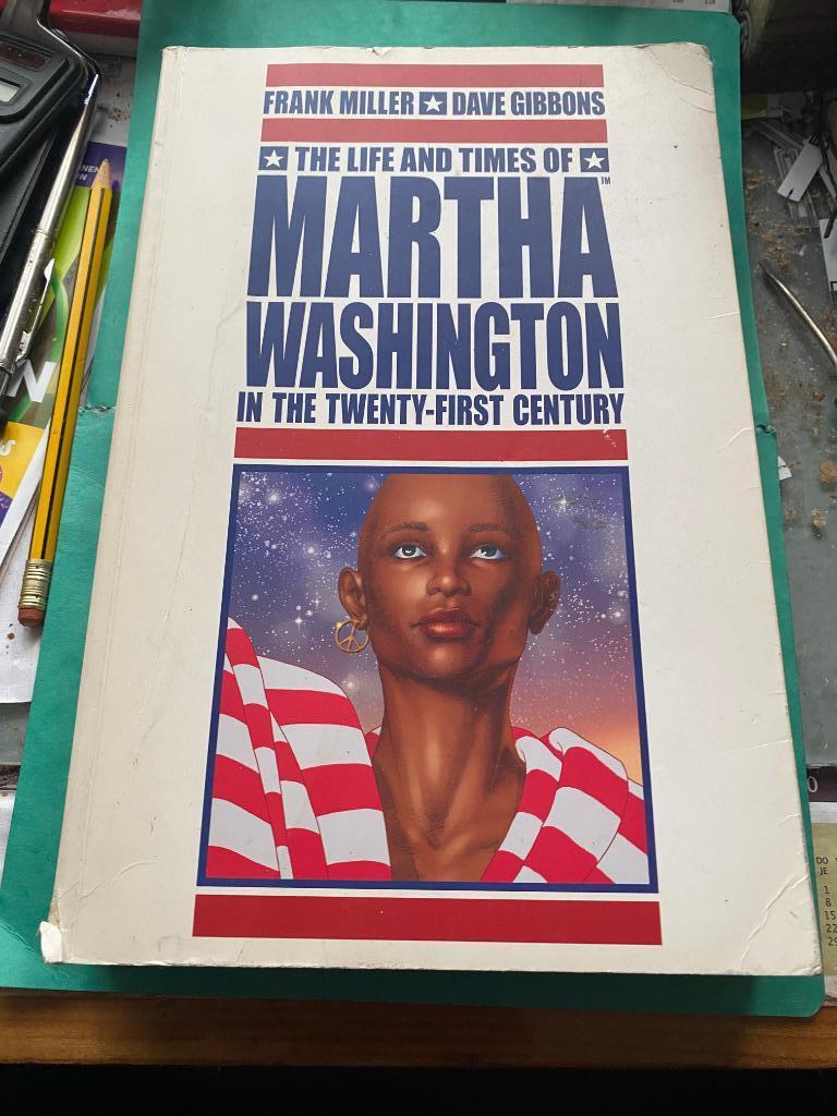 comics book scifi fantasy - Martha Washington 600pgs, Boeken, Strips | Comics, Gelezen, Amerika, Complete serie of reeks, Ophalen of Verzenden
