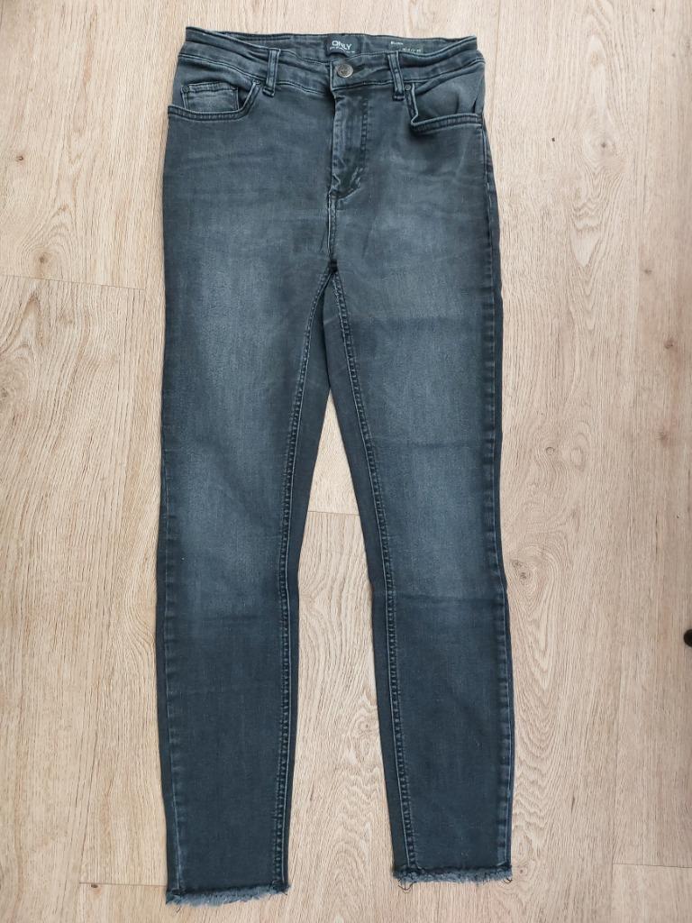 zwarte jeans ONLY blush in maat M, Only, Zwart, Ophalen of Verzenden, Zo goed als nieuw