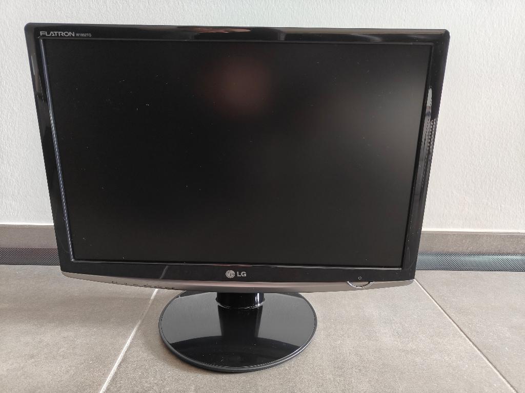 LG Flatron W1952TQ-PF, Computers en Software, Monitoren, Ophalen, Gebruikt, 1 tot 2 ms, Overige resoluties