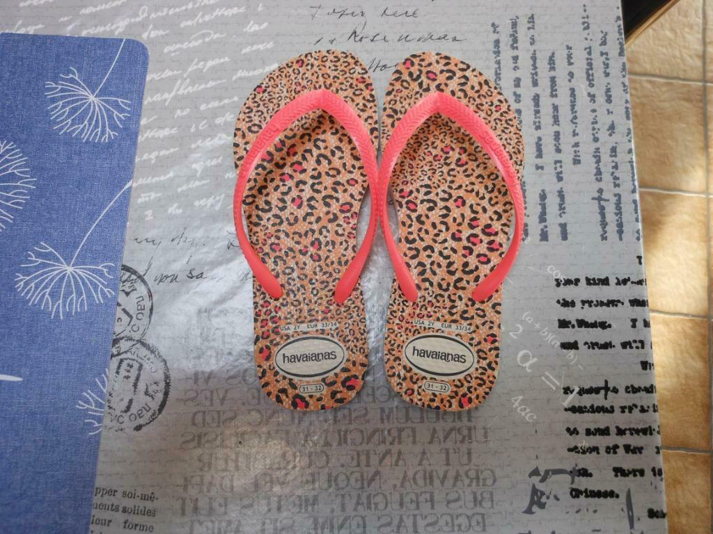 havaianas slippers dringend weg  !!!!!!!!!!!!!!!!!!, Enlèvement ou Envoi, Comme neuf, Sandales de bain