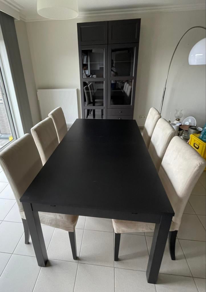 Tafel uitschuifbaar met 6 stoelen en grote vitrine kast., Maison & Meubles, Salles à manger complètes, Utilisé, 4 à 6 chaises