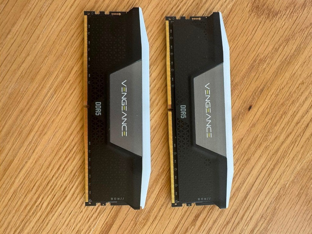 Corsair Vengeance 64GB DDR5 6400 (2x32GB) RGB, Computers en Software, RAM geheugen, Ophalen, Zo goed als nieuw, Desktop, DDR5