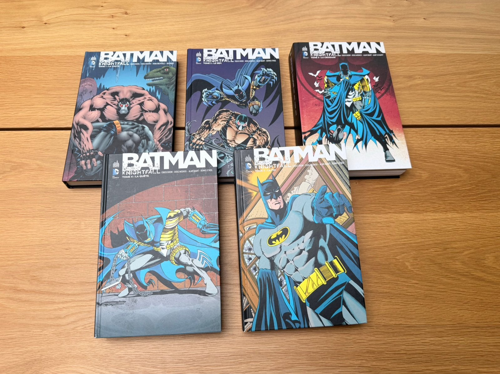 Integrale batman knightfall FR, Livres, BD, Plusieurs BD, Enlèvement ou Envoi, Comme neuf