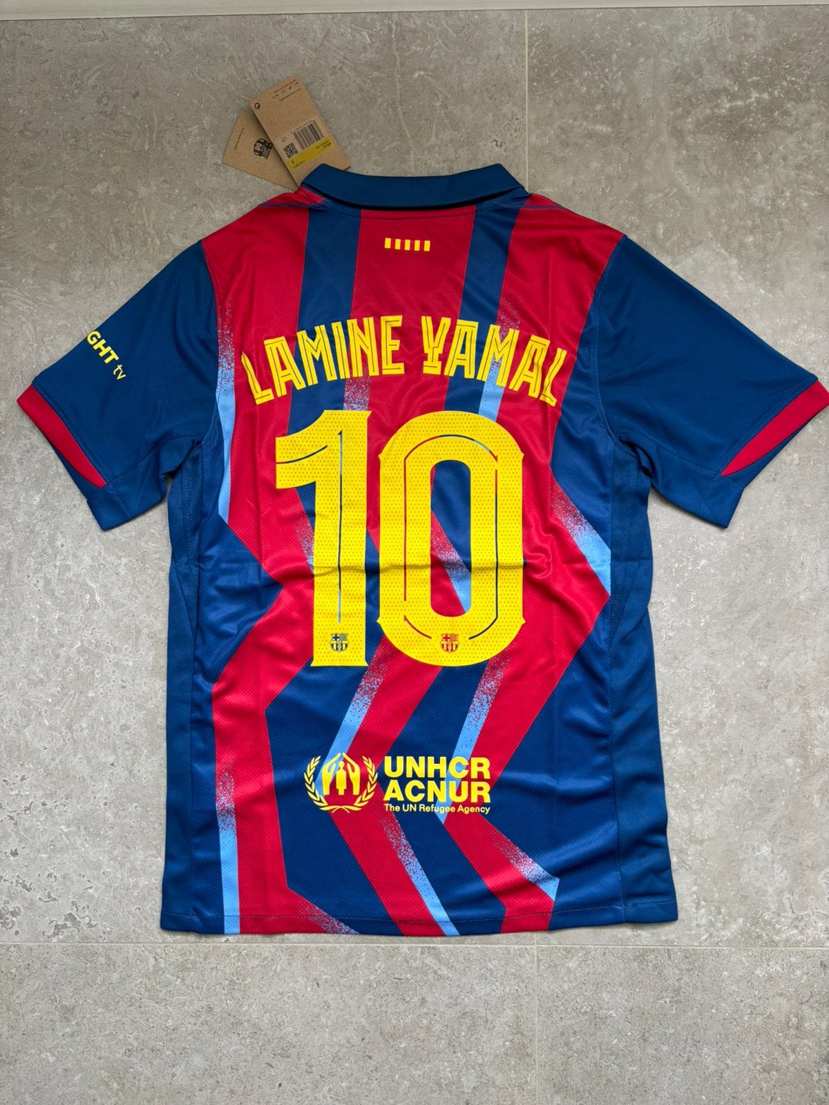 Fc Barcelona voetbalshirt Lamine Yamal, Maat S, Ophalen of Verzenden, Zo goed als nieuw, Shirt