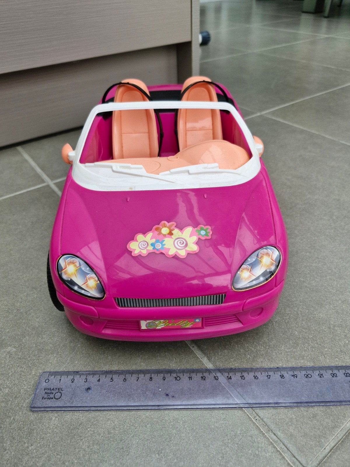roze auto voor barbiepoppen, Enlèvement, Comme neuf, Autres types