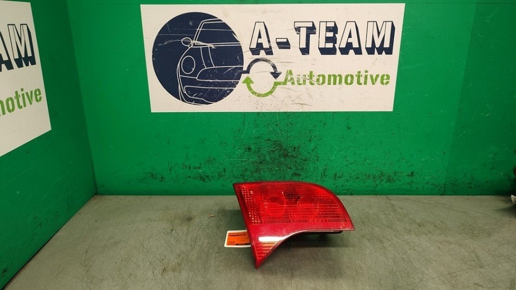 FEU ARRIÈRE GAUCHE Audi A4 Avant (B7) (|8E9945093A|), Autos : Pièces & Accessoires, Auto-Union-Straße  1,
85057  Ingolstadt, DE