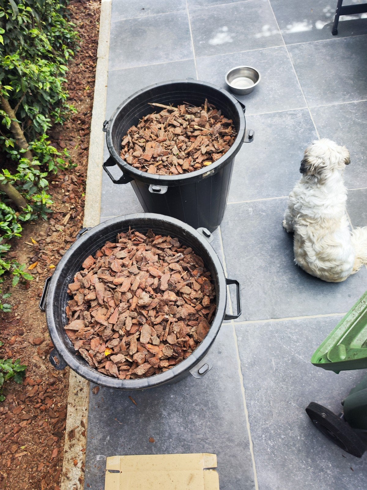 Écorce de jardin de gros calibre. Gratuit, Jardin & Terrasse, Enlèvement
