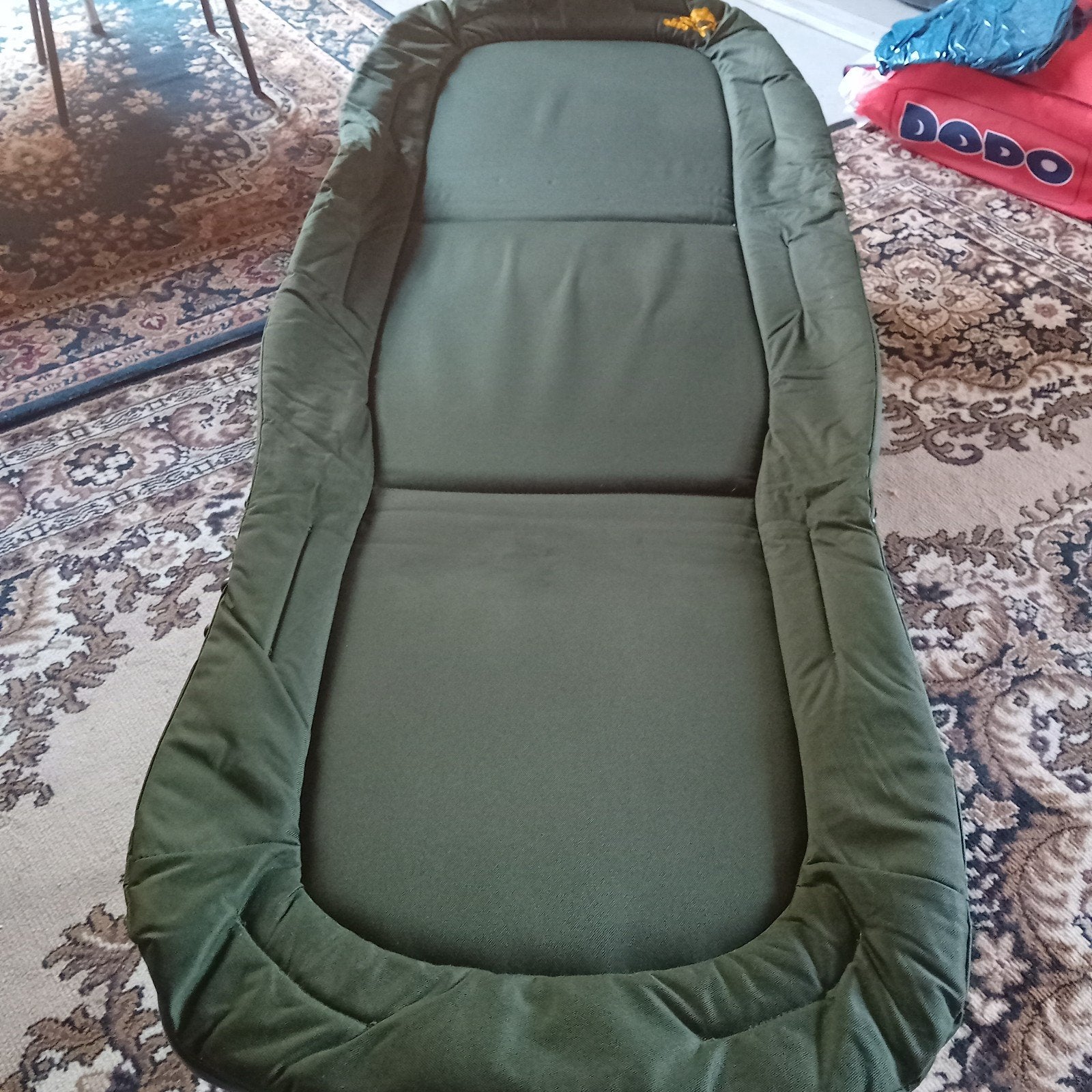 Cadre de chaise Elite en fer, Enlèvement