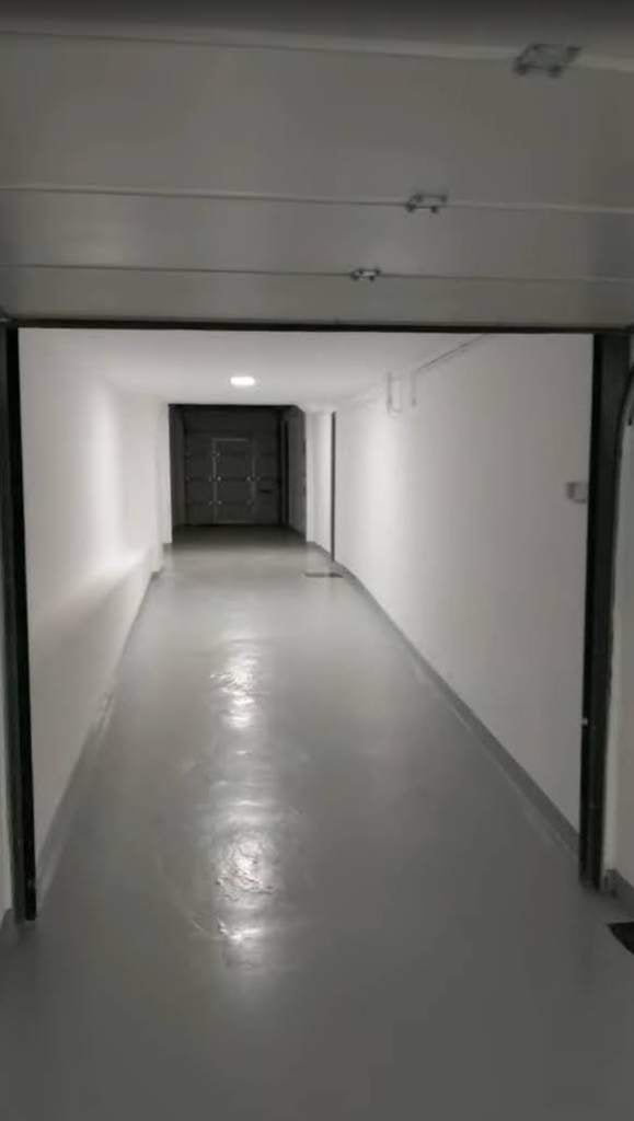 STORTING van 116 m2 met kelder 30 m2, Immo, Garages en Parkeerplaatsen, Brussel