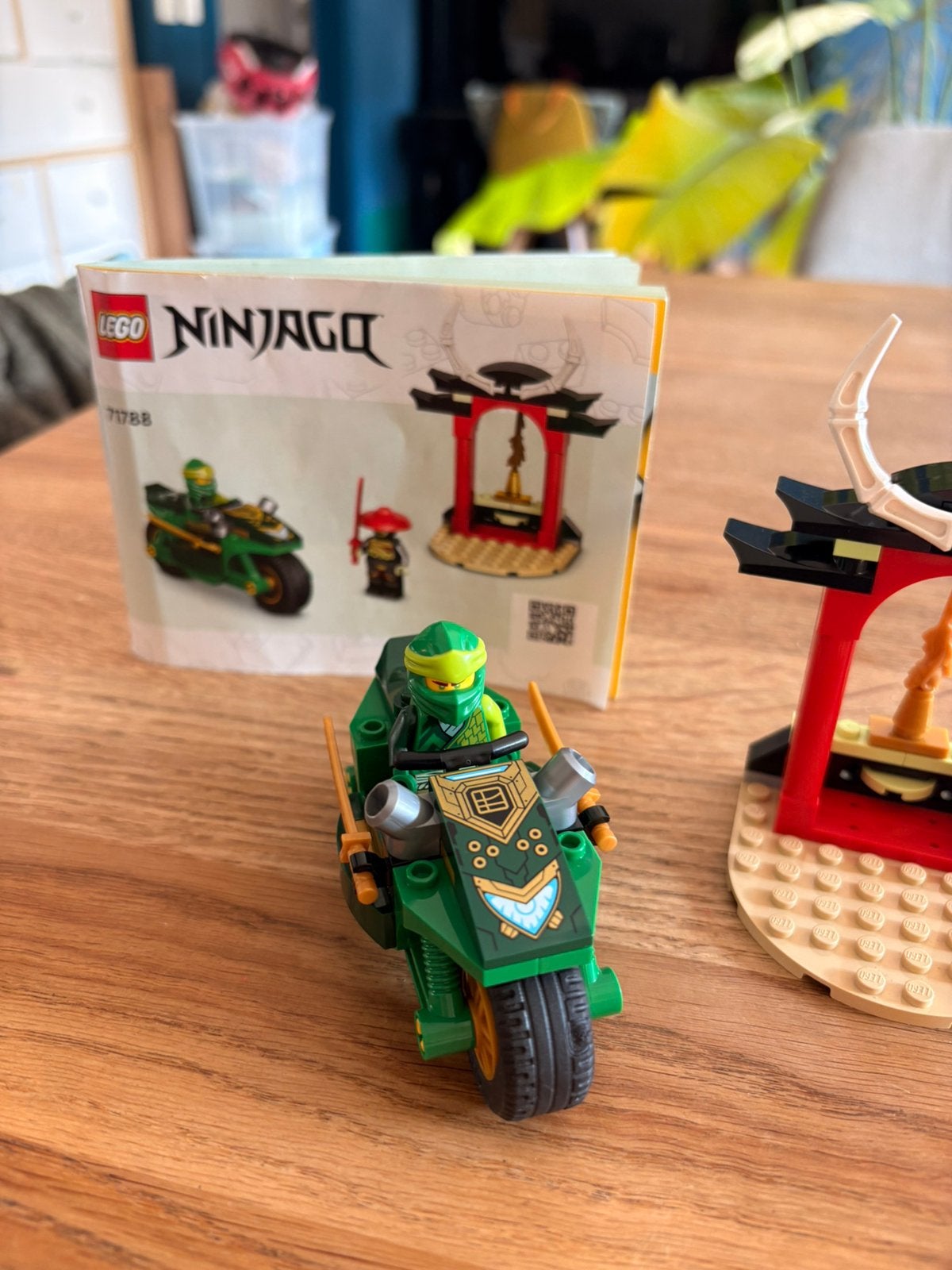 LEGO Ninjago 71788 – Lloyd’s Ninja Street Bike + handleiding, Enlèvement ou Envoi, Lego, Minifigurine, Utilisé